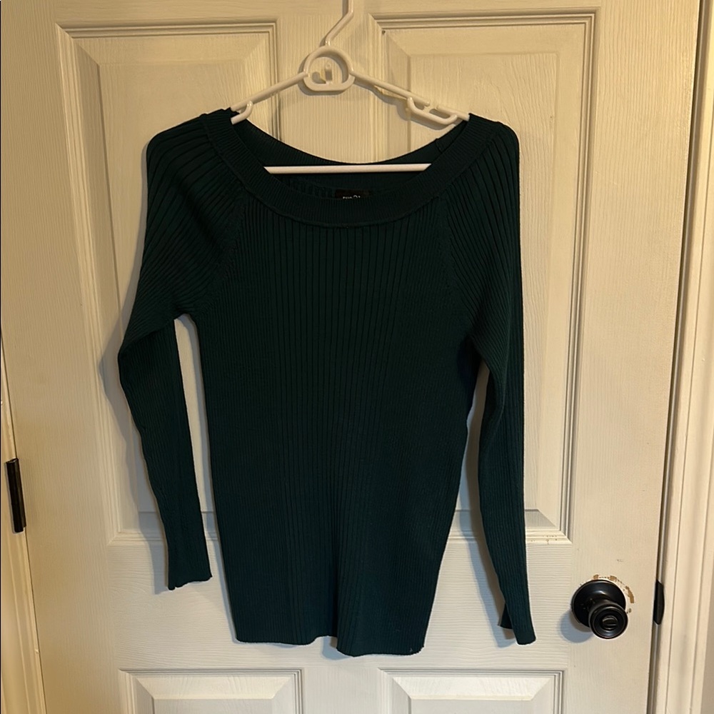 Rue21 Green Crew Neck Sweater with Textured Knit